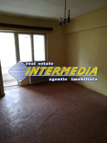 2-camere-decomandat-etaj-2-alba-iulia-3