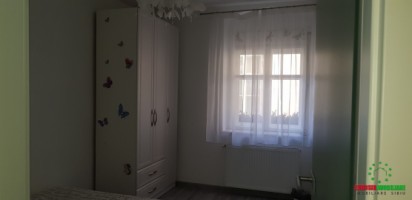 apartament-la-casa-cu-3-camere-decomnadate-de-vanzare-zona-centrala-9