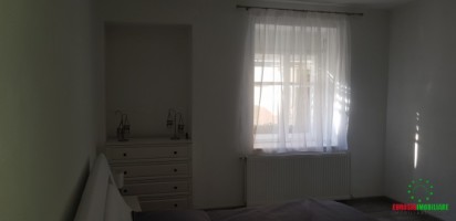 apartament-la-casa-cu-3-camere-decomnadate-de-vanzare-zona-centrala-15