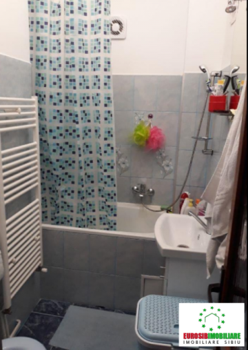 apartament-cu-2-camere-decomandate-de-vanzare-zona-lazaret-5