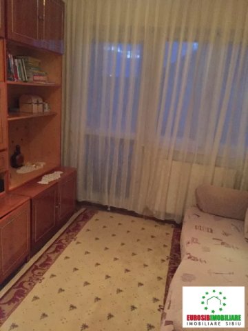 apartament-cu-3-camere-decomandate-de-vanzare-zona-siretului-4