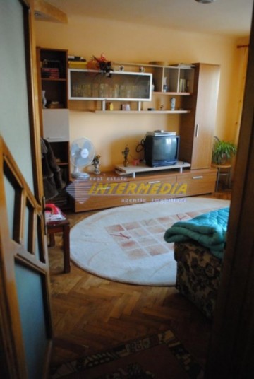 apartament-3-camere-proprietati-cetate-closca-alba-iulia-3