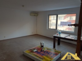 spatiu-comercial-pretabil-pentru-birouri-1