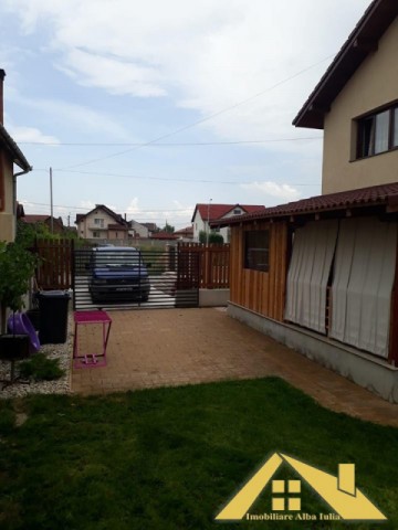 casa-zona-cetate-finisata-la-cheie-mobilata-si-utilata