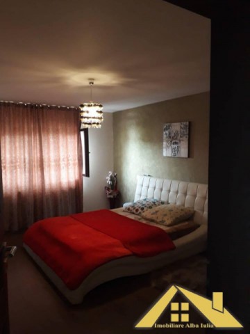 casa-zona-cetate-finisata-la-cheie-mobilata-si-utilata-5