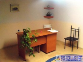 vandut-spatiu-birou-20-mp-campulung-2