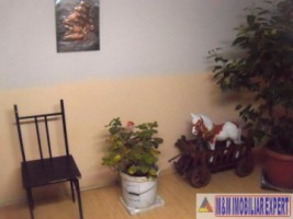 vandut-spatiu-birou-20-mp-campulung-5