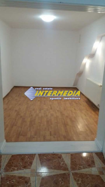 spatiu-comercial-de-inchiriat-70-mp-alba-iulia-zona-cetate-goldis-1