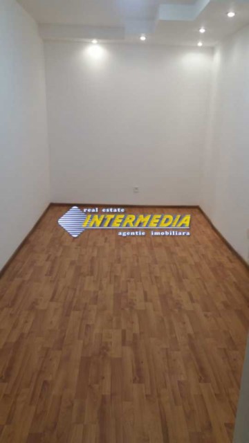 spatiu-comercial-de-inchiriat-70-mp-alba-iulia-zona-cetate-goldis-3