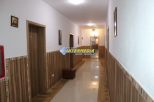 pensiune-hotel-de-vanzare-in-alba-iulia-cu-50-camere-20-locuri-parcare-curte-si-terase-teren-2500-mp-6