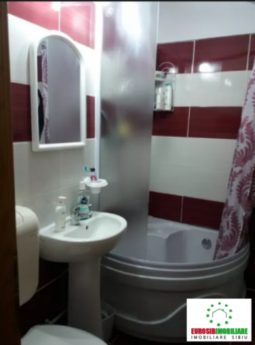 apartament-cu-3-camere-semidecomandat-in-sibiu-zona-hipodrom-iii-5