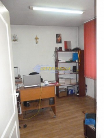 hala-si-teren-aferent-de-vanzare-in-santimbru-2