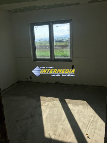 casa-noua-de-vanzare-in-alba-iulia-4-camere-46000-euro-1