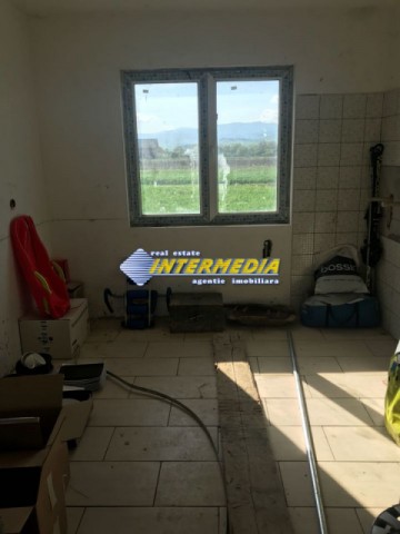 casa-noua-de-vanzare-in-alba-iulia-4-camere-46000-euro-2