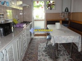 apartament-4-camere-decomandat-de-vanzare-alba-iulia-2