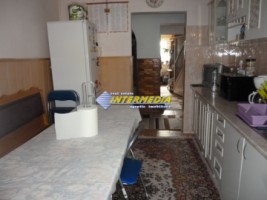 apartament-4-camere-decomandat-de-vanzare-alba-iulia-9