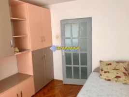 apartament-4-camere-de-vanzare-cetate-mobilat-3