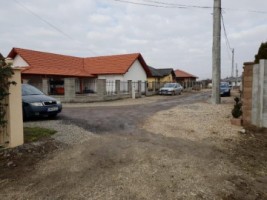 loc-de-casa-722-mp-intrare-vetis-intre-case-cu-utilitati-1