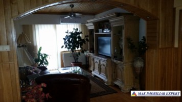 vandut-apartament-3-camere-cf-1-et-1-campulung-1