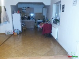 apartament-3-camere-de-vanzare-in-zona-vasile-aron-1