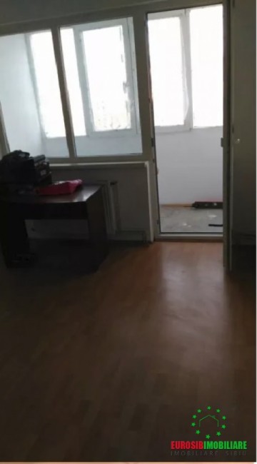 apartament-2-camere-decomandat-zona-ciresica-1