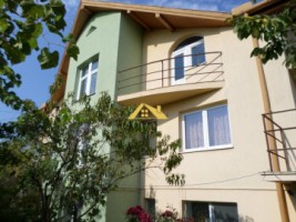 casa-de-vanzare-cetate-piata-1