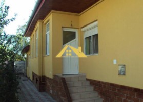 casa-de-vanzare-lipoveni