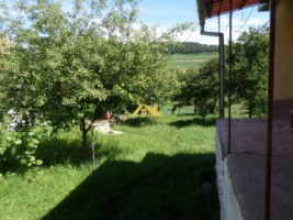 de-vanzare-casa-la-tara-1