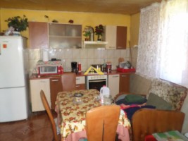 de-vanzare-casa-la-tara-4