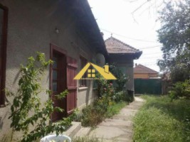 vand-casa-cu-gradina