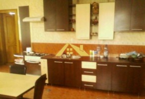 inchiriez-vila-zona-foarte-buna-cetate-1