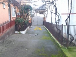 de-vanzare-2-case-la-pret-de-una-in-centru-4