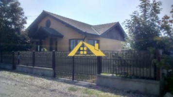 case-de-vanzare