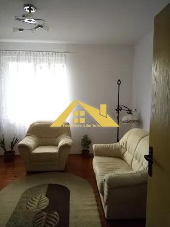 casa-finisata-si-mobilata-cetate-1