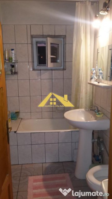 inchiriez-apartament-3-camere-1-decembrie-centenar-4