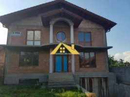 vand-casa-cu-gradina