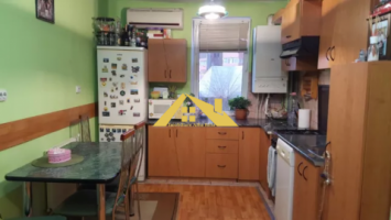 vand-apartament-cu-2-camere-decomandat-zona-ampoi-1