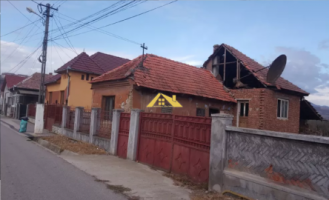 vand-casa-in-sard