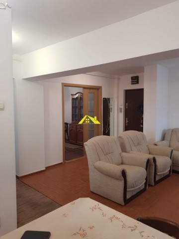 inchiriere-apartament-3-camere-centru