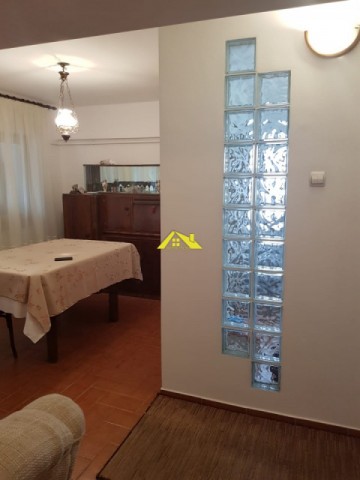 inchiriere-apartament-3-camere-centru-2