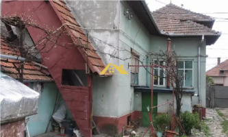 casa-in-alba-iulia-ptr-parcare-tiruri-service-auto-1