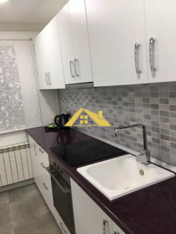 vand-apartament-in-centru-bloc-280-2