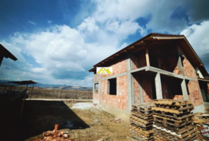 vand-casa-la-rosu-4