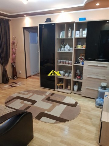 apartament-4-camere-cetate-4