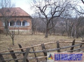 casa-7-camere-teren-3000-mp-stoenesti-piatra-arges-4