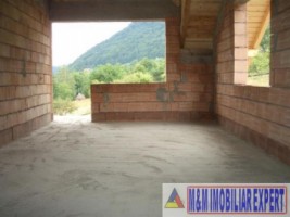 vila-4-camere-teren-650-mp-de-vanzare-in-pestelut-brasov-ideala-pentru-familie-3