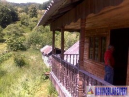 vila-cu-6-camere-si-teren-de-500-mp-de-vanzare-in-bradulet-arges-ideala-pentru-locuinta-rezidentiala-8