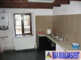 vila-7-camere-teren-300-mp-campulung-9