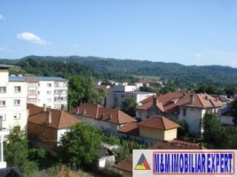 din-iunie-2023-apartament-2-camere-cf-1-44-campulung-2