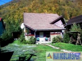 casa-de-vacanta-7-camere-de-vanzare-in-huedin-valea-draganului-cluj-ideala-pentru-relaxare